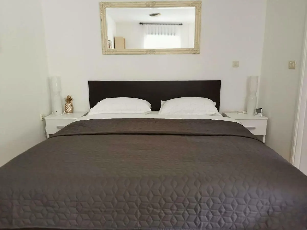 Apartments By Zec